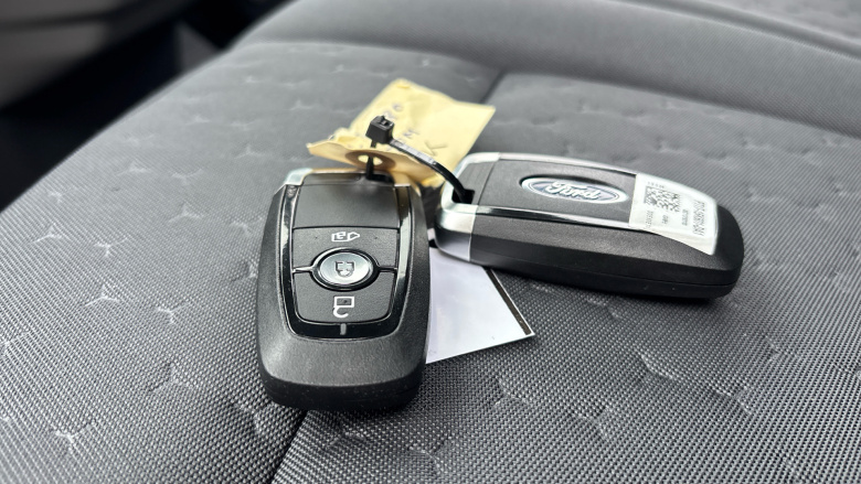 Ford Transit Custom E-320 L1 Rwd 100kW 65kWh H1 Van Limited Auto